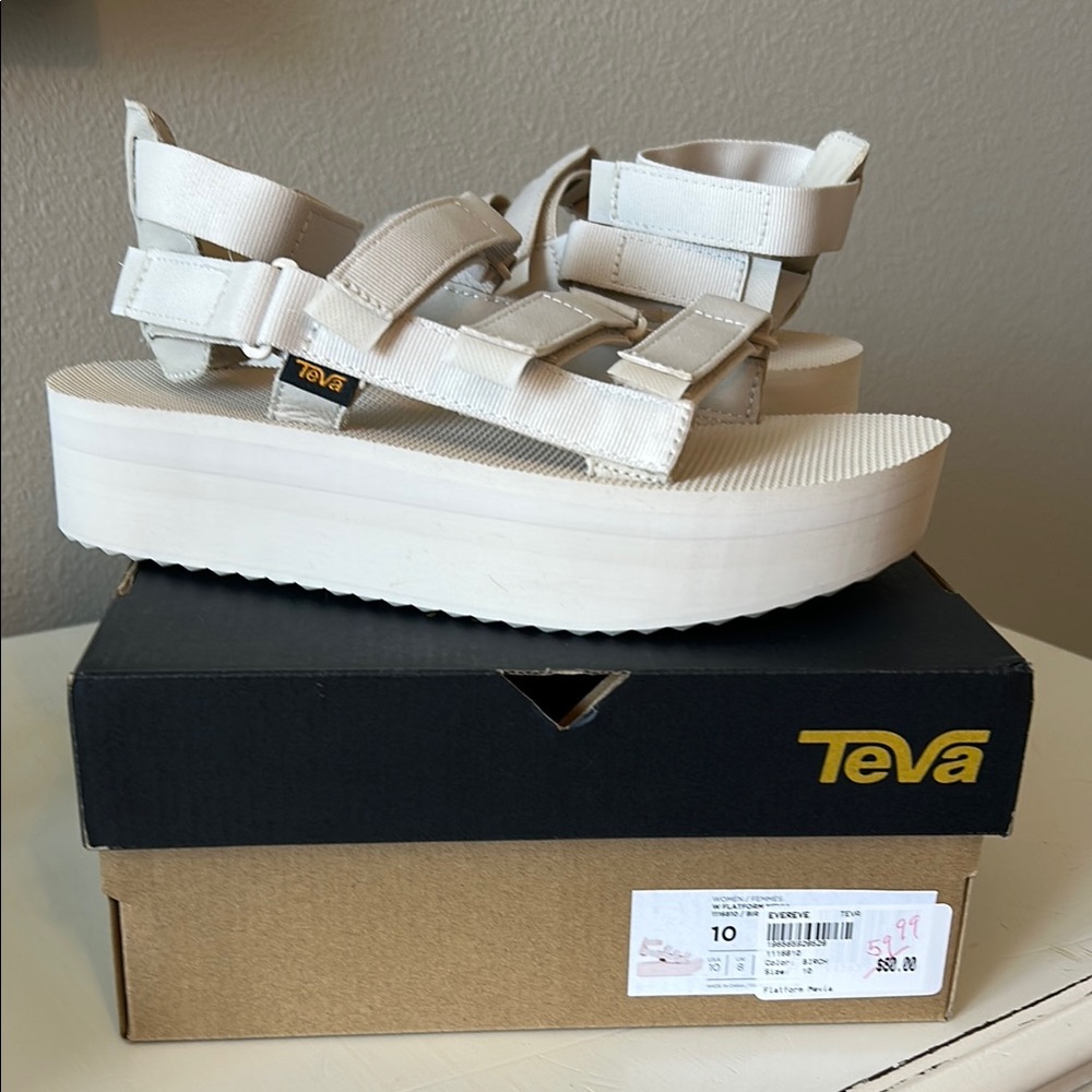Teva White Platform Sandals with Adjustable Straps, Size 10, New & never worn!